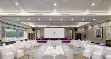 Fragrant Hill Empark Hotel