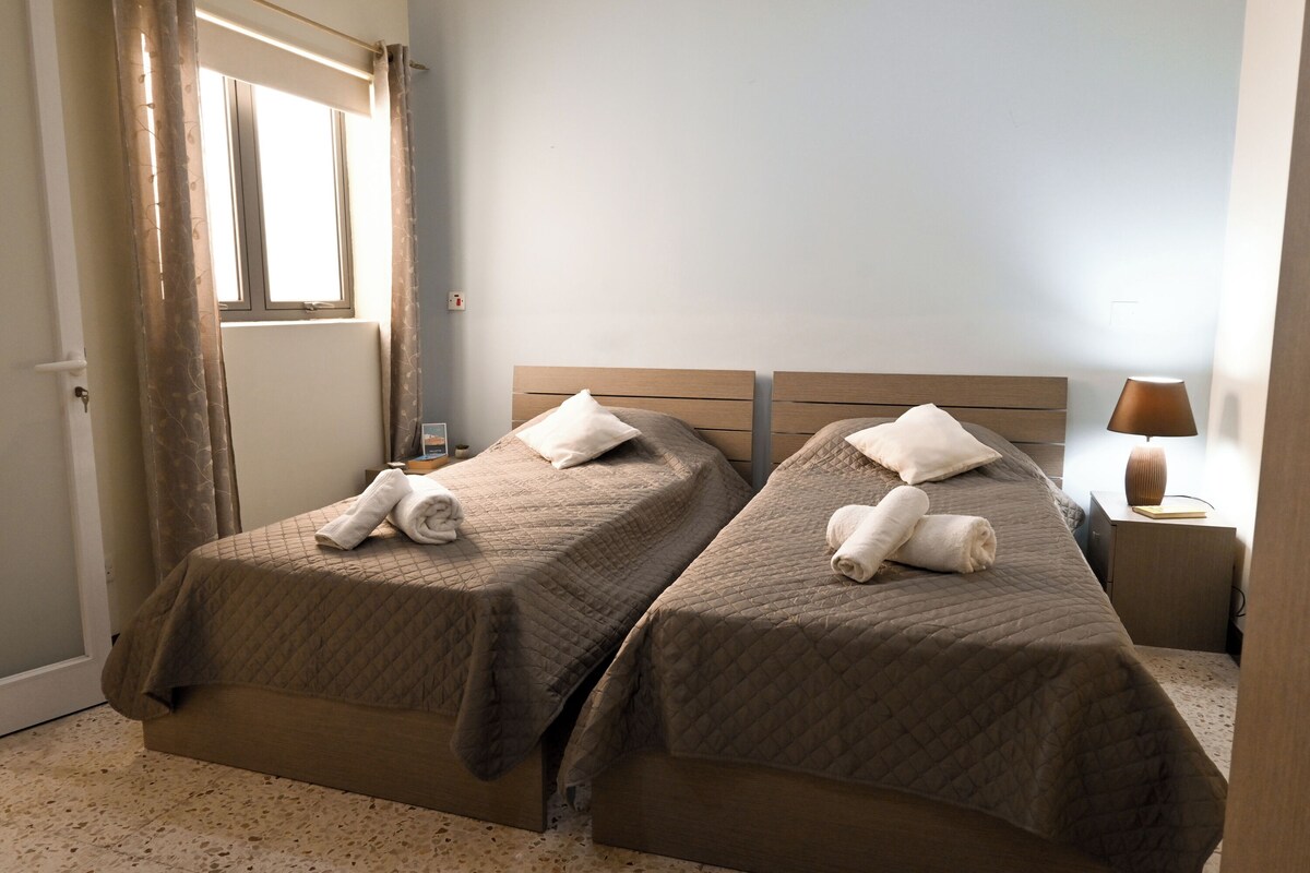 Standard Room, 1 Bedroom, Microwave, Sea Facing (Sea Breeze Bay Guesthouse - B2) | 1 bilik tidur, Wi-fi 