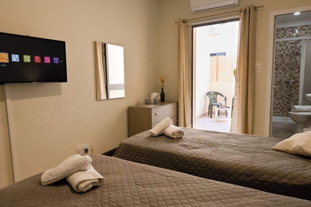 Standard Room, Multiple Bedrooms, Sea Facing (Cozy Ensuite Room by the sea - A4)