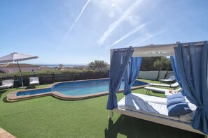 Pool - Sea-view Villa with Private Pool and BBQ (Stintino)