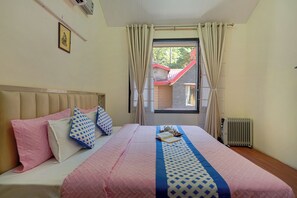 Vila luxo, sacada, vista para o jardim