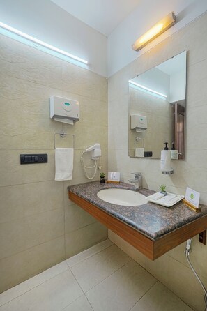 Deluxe Villa, Balcony, Garden View | Bathroom - Alaya Stays 3BHK Golden Meadow Villa (Kasauli)