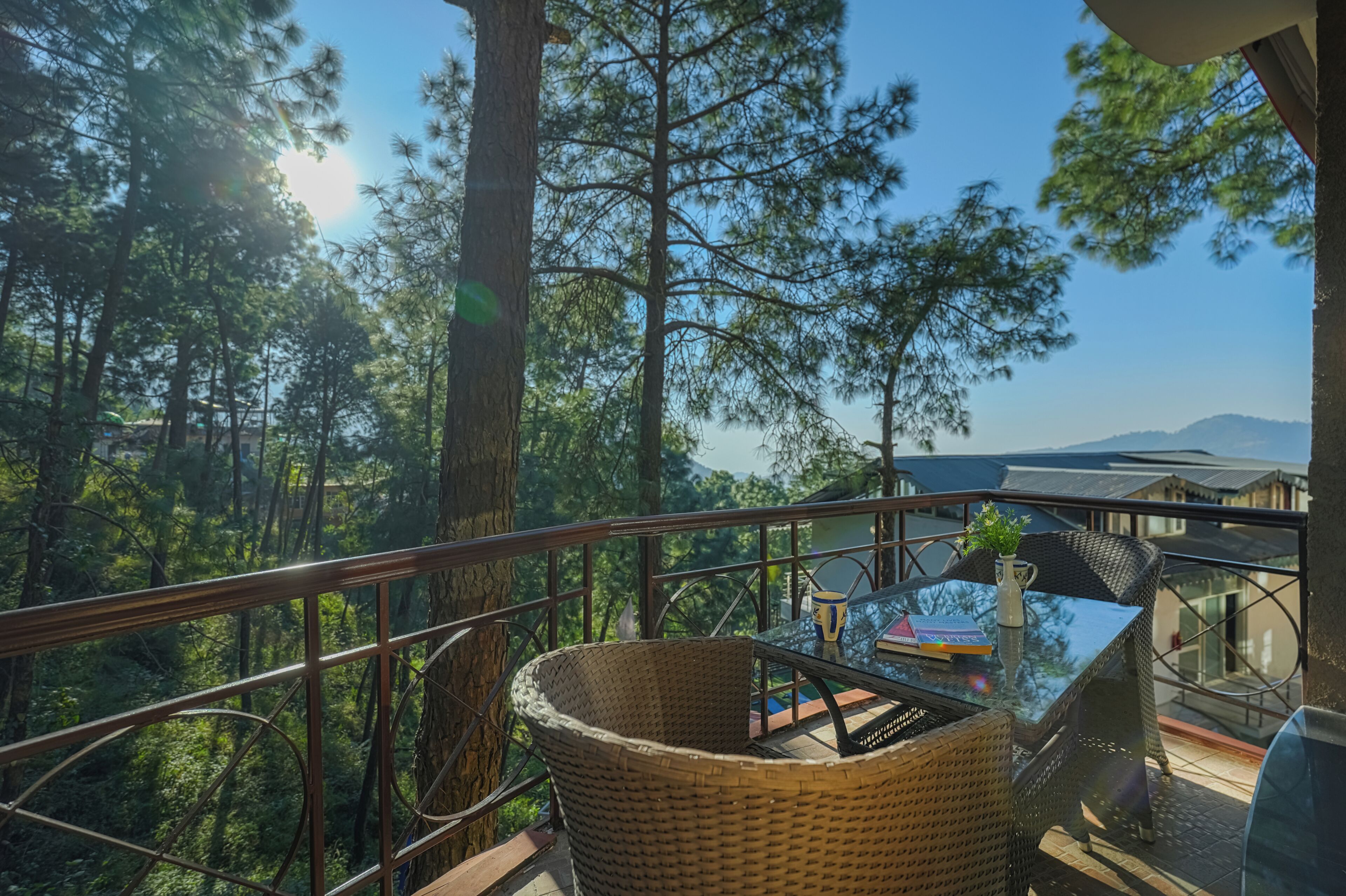 Villa Deluxe, balcón, vistas al jardín | Restaurante al aire libre