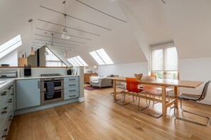 Fridge, microwave, oven, dishwasher - Juniper Cottage | Elie (Elie)