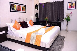 Presidential Suite | Free WiFi, bed sheets - Hotel Crown (Rajkot)