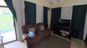 Living area - Serene Getaway w/ Garden Views (Cruz Bay)