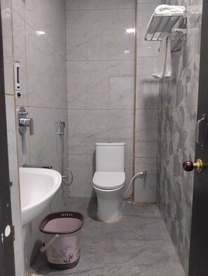 Bathroom - AD PREMIUM HOMES 3 (Bengaluru)