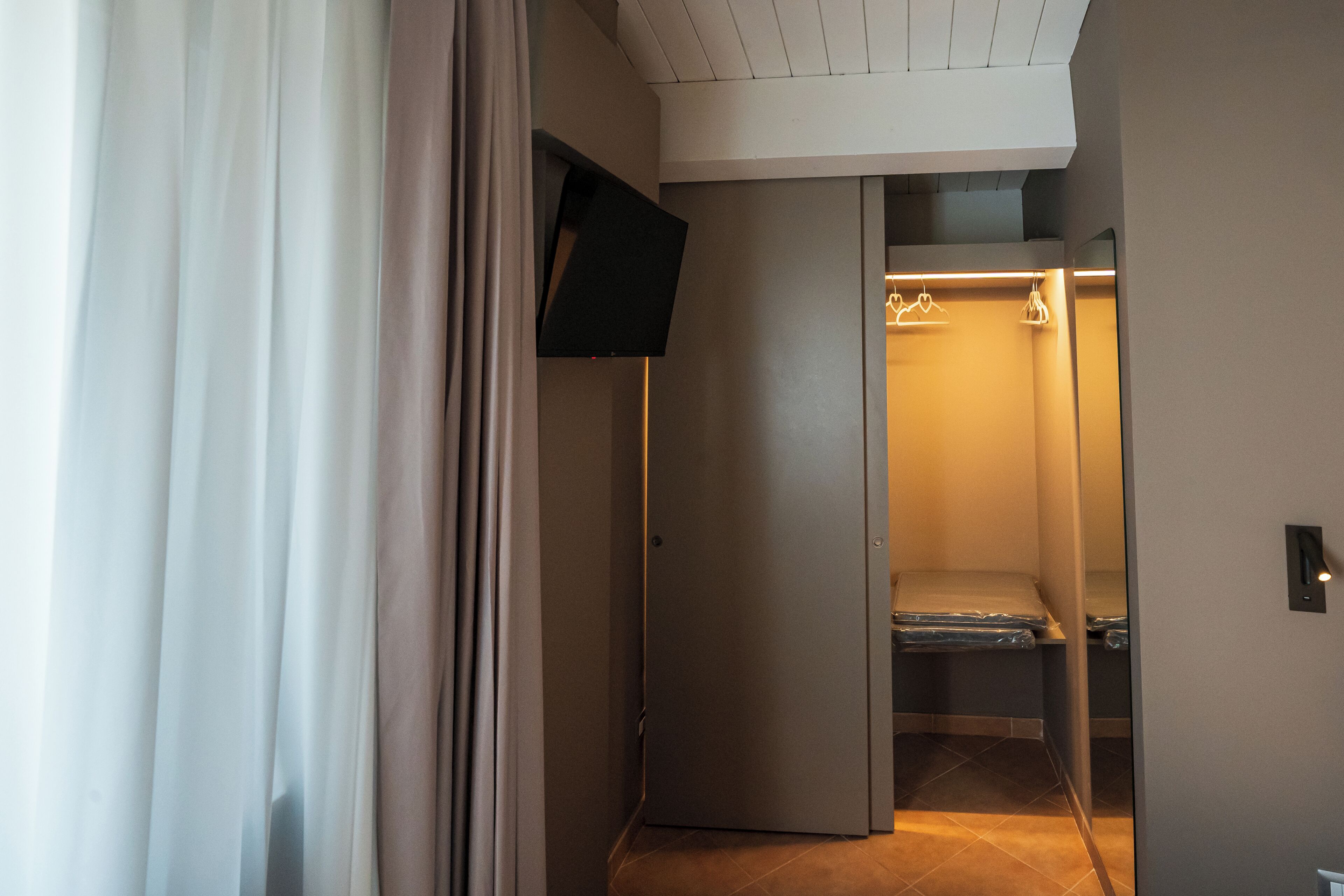 Kamar Quadruple Standar