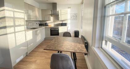 Essex Studio Retreat - Flat 4