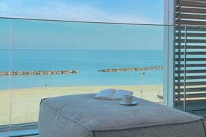 Spa - Chic & Spacious Apartment Facing the Sea (Civitanova Marche)