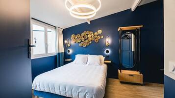 Deluxe Double Room, Courtyard View | Desk, laptop workspace, free WiFi