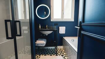 Suíte júnior | Banheiro