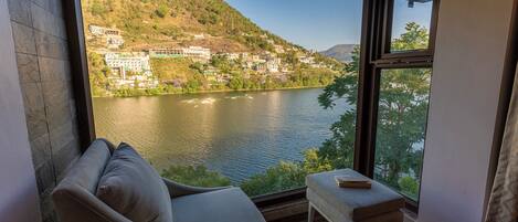 Superior Room | Living area