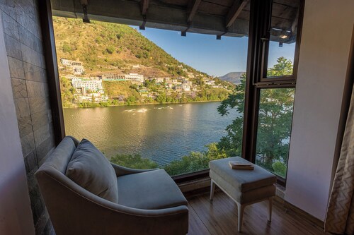 Sojourn By the Lake - Boutique Hotel 