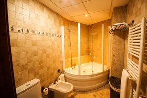 Dobbeltrom – superior, balkong, byutsikt | Bad