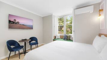 Superior Double Room, Pets allowed | Premium bedding, iron/ironing board, free WiFi, bed sheets