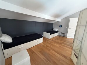 Room - Vrbo Property (Vensac)