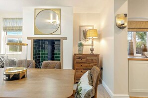 Dining - Coronation Cottage - With Woodfired Hot Tub (Knightwick)