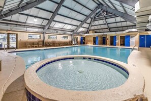 Innenpool, beheizter Pool