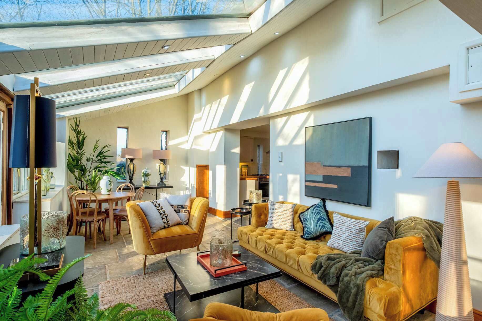 TV, fireplace, offices