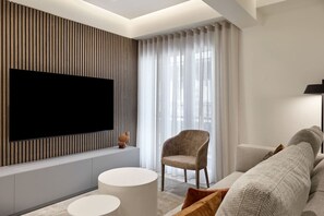 Smart TV - The signature Suite in Kolonaki / luxury 1BR apt (Athens)
