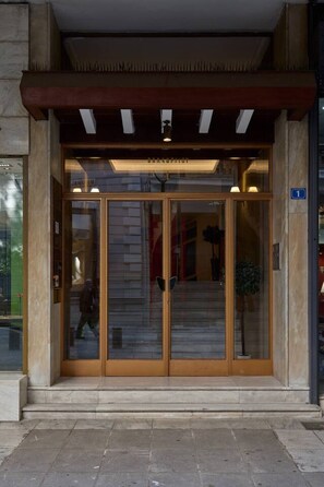 Exterior detail - The signature Suite in Kolonaki / luxury 1BR apt (Athens)