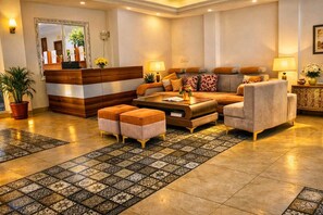 Lobby - Park Palace (Lucknow)