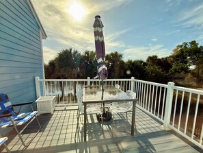 Outdoor dining - Sanibel Retreat - Walk to the Beach! (sanibel)