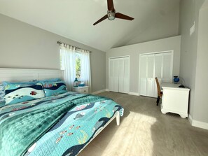 3 bedrooms, WiFi - Sanibel Retreat - Walk to the Beach! (sanibel)