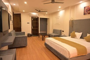 Superior Double Room, Patio - Hotel Bandiram (Chhatarpur)