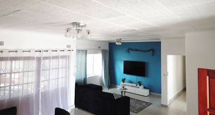 Quaint secure 3-bedroom house with AC in charming Gaborone