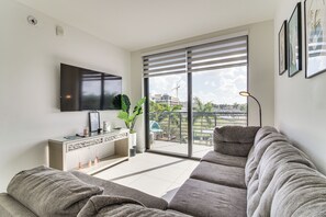 Apartment (2 Bedrooms) | Interior - Steps to Dtwn Doral Park: Modern Group Retreat! (Miami)