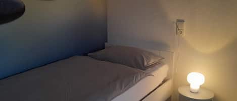 2 habitaciones, tabla de planchar con plancha y wifi