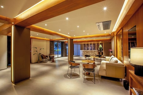 Lobby sitting area. Purple Elephant Luxury Business Hotel