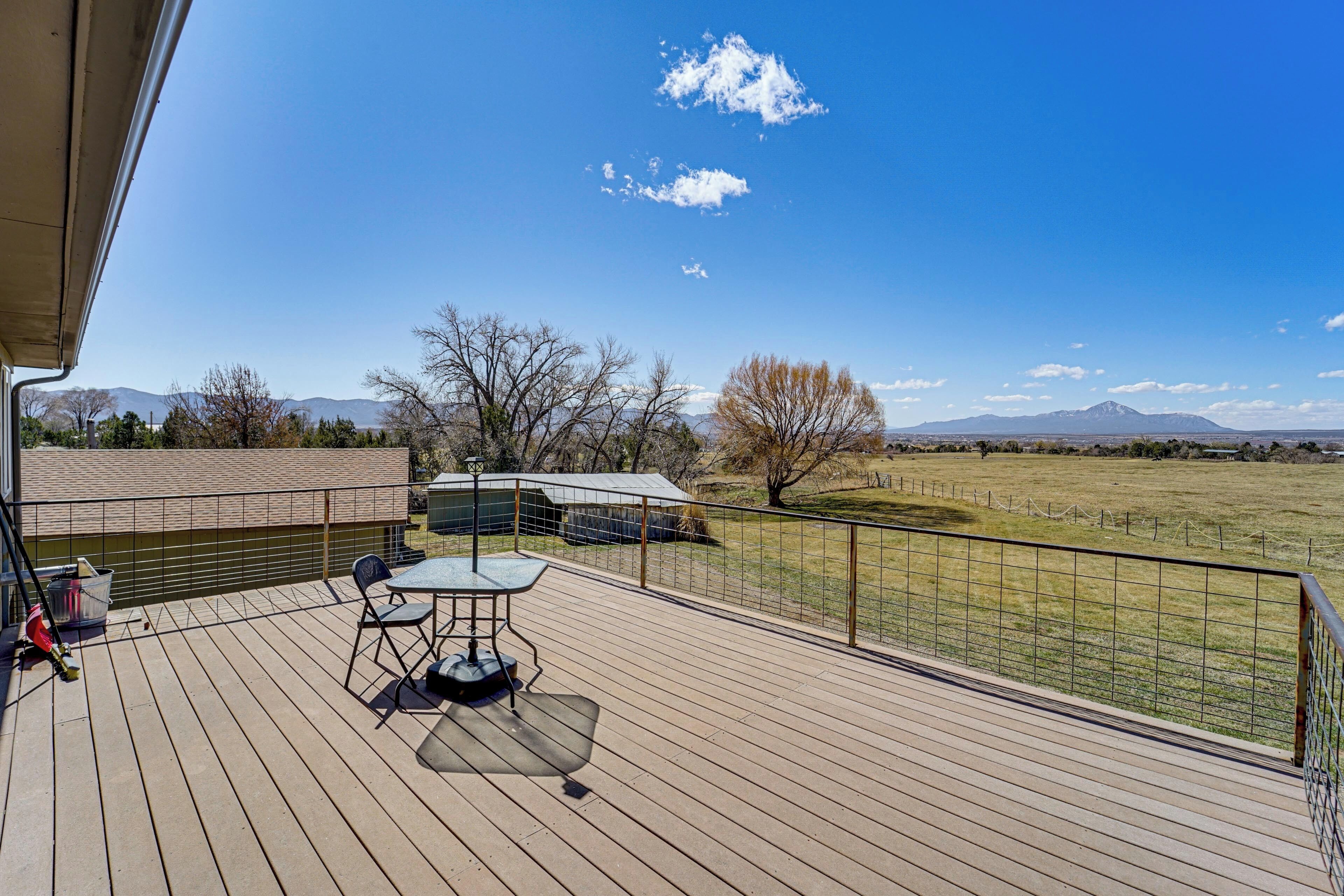 บ้านพัก (2 Bedrooms) | ด้านหน้าที่พัก