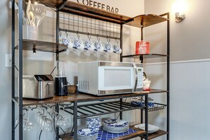 Apartment (2 Bedrooms) | Interior - Warren County Launchpad: Pet-friendly Lebanon Apt (South Lebanon)