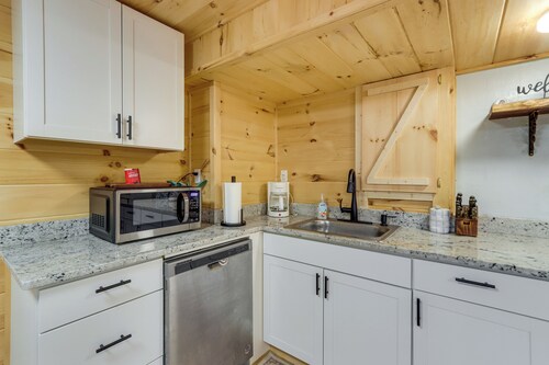 Escape to Nature! Cozy Blue Ridge Mtn Retreat