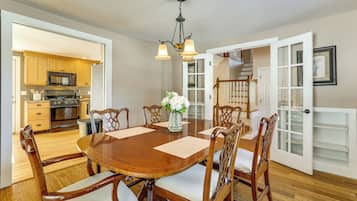 House (4 Bedrooms) | Depan hartanah