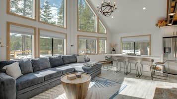 House (3 Bedrooms) | Front of property
