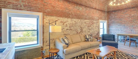Apartment (0 Bedroom) | Interior