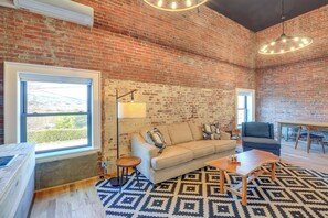 Apartment (0 Bedroom) | Interior - Walkable Sparta Suite Near Blue Ridge Adventures! (Sparta)