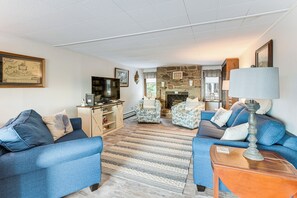 Cottage (2 Bedrooms) | Interior - Walk to Pigeon Hill Bay: Coastal Maine Cottage (Steuben)