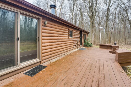 Quiet Wooded Escape! Metro Detroit Basecamp