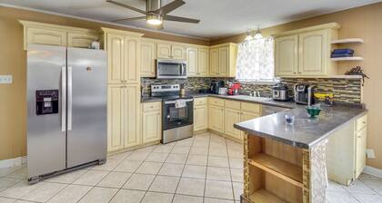 Fenced-in Yard + Patio: Pet-friendly Carriere Home