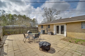 Interior - Fenced-in Yard + Patio: Pet-friendly Carriere Home (Carriere)