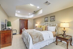 Interior - 7 Mi to Arthur Blank & Trilith Studios: Cozy Suite (Tyrone)