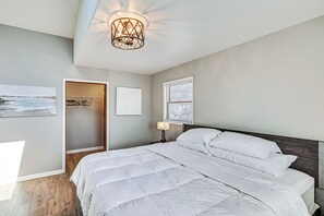 Interior - Steps to Cedar Lake! Group Getaway w/ Game Room (Cedar Lake)