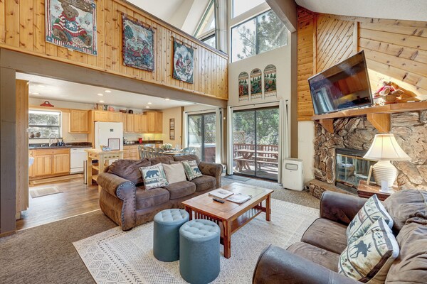 Bear Canyon Getaway Hot Tub & Game Loft - Big Bear, CA