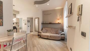 Leilighet, hageutsikt | Oppholdsområde