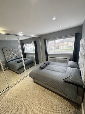 4 bedrooms, WiFi - Entire House Ideal for UHW-Events-Stadium-City-Bay (Cardiff)